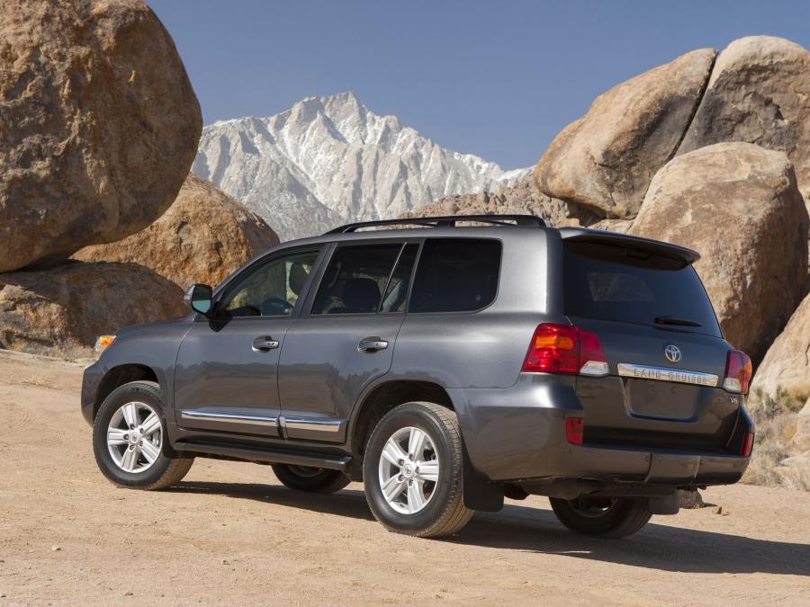  Toyota Land Cruiser 200 2012 года  (US) (фото 10 из 18)